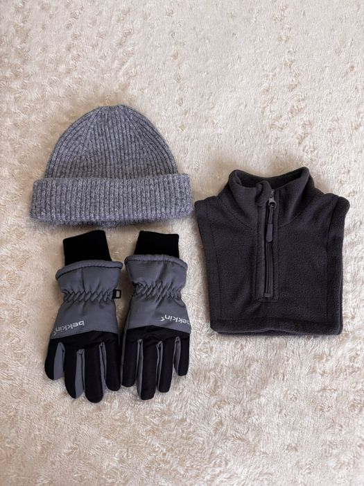 Шапка Zara 52,рукавички на 3-4,шарфик 2-3