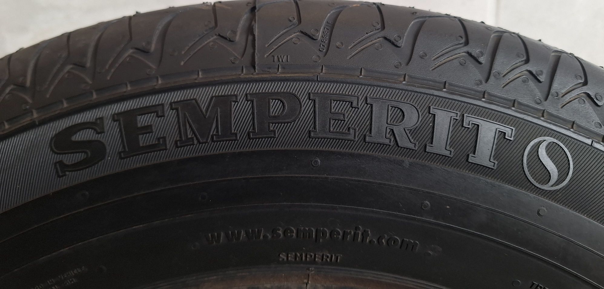 Opona Letnia 15 Semperit Van-Life 205/70R15C Pojedyńcza Nowa