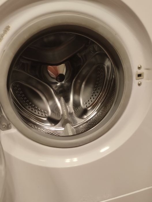 Продам стиральную машину IDESIT.Индеситi