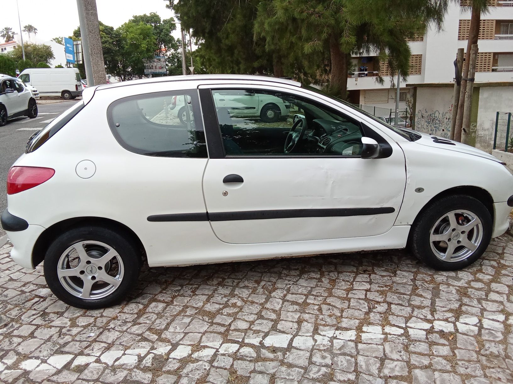 Peugeot 206 comercial