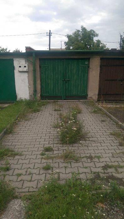 Garaż do wynajęcia–Centrum-Katowicka-Brzozowa, murowany, prąd, kanał