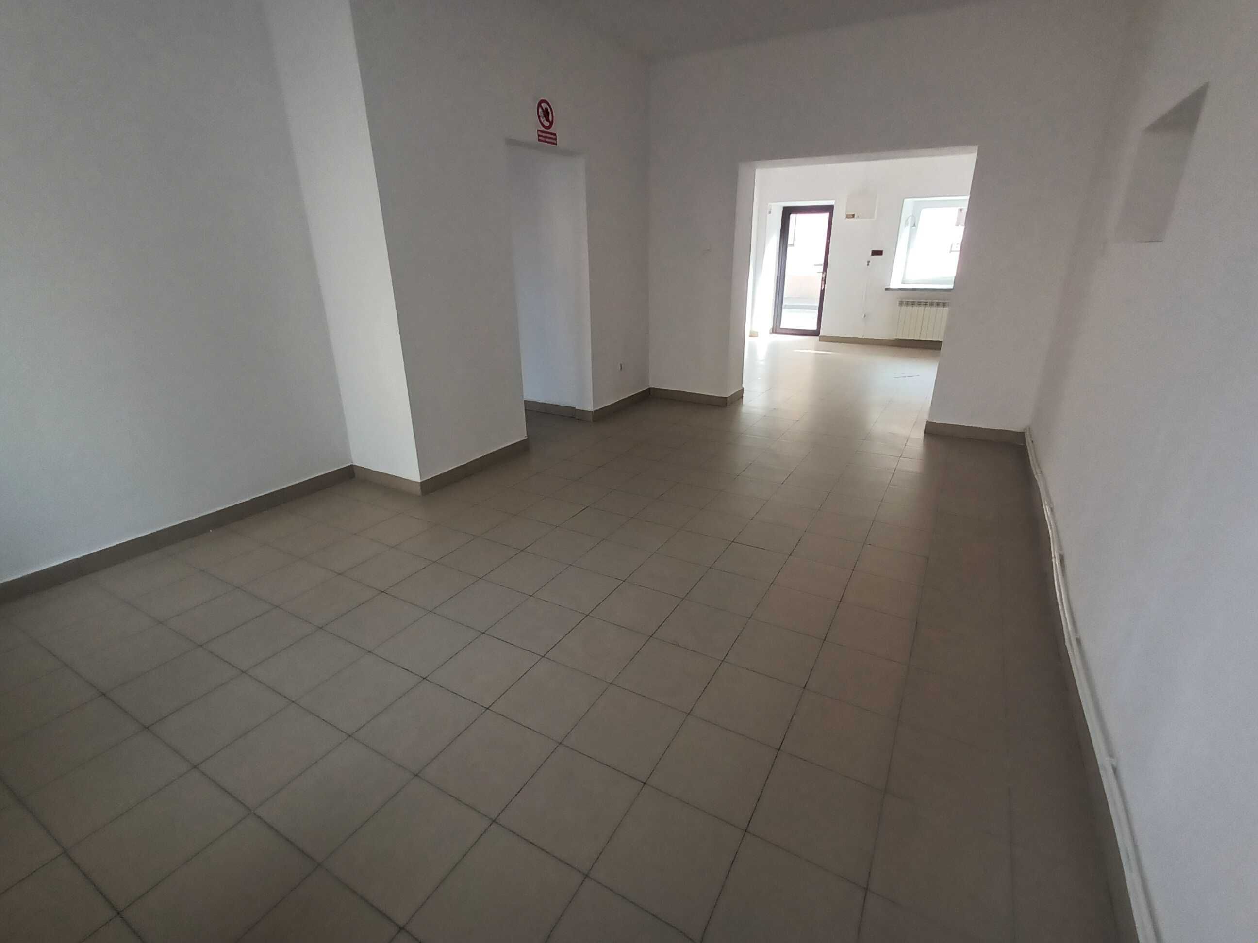 Lokal 53 m2 w centrum Lubartowa do wynajęcia, ogrzewanie miejskie
