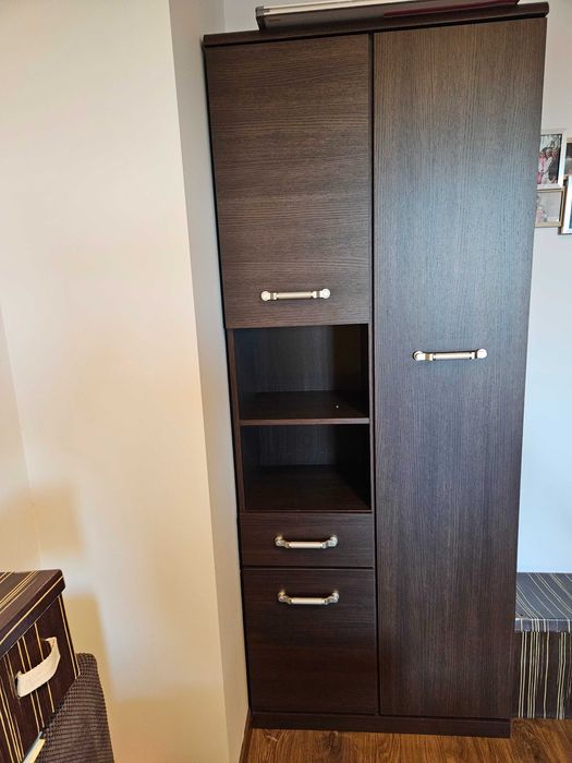 szafa z pólkami i szufladą wys. 200cm szer.80cm gł. 40cm