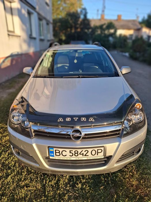 Авто opel Astra H