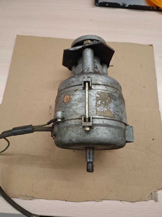 Silnik 0,8A 200W 3-fazowy / jednofazowy z kondensatorem