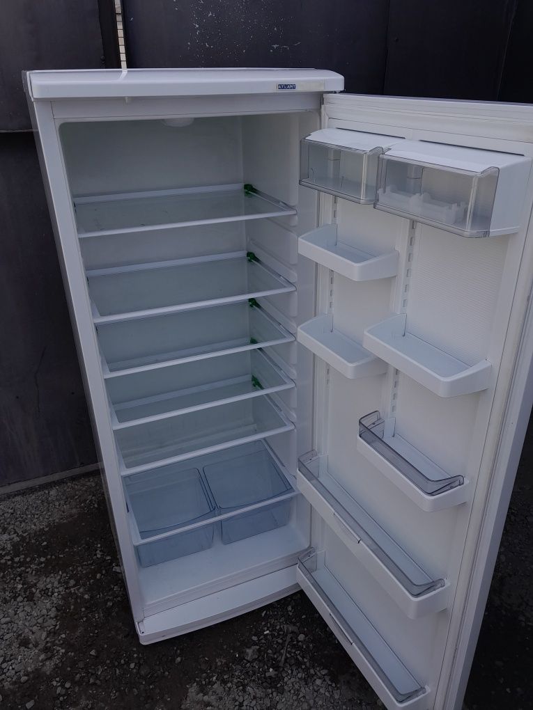 Продам холодильник без морозилки Атлант 150см.