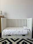 Cama evolutiva IKEA + 2 gavetas + colchão