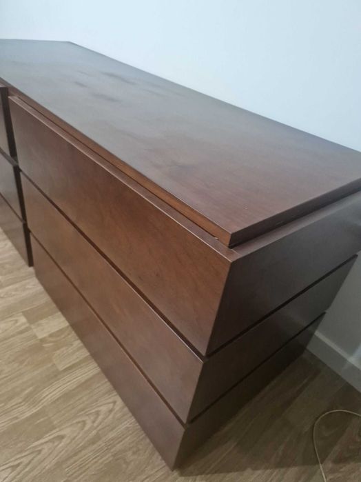 Vendo mobília de quarto madeira..