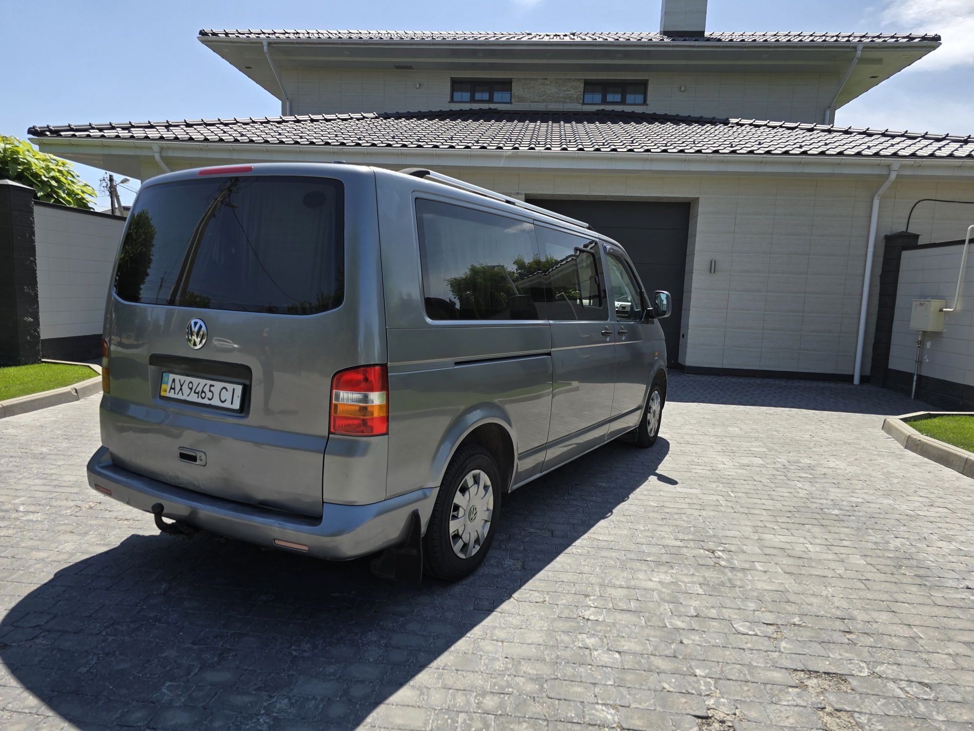 Продам Volkswagen Caravelle 9 мест