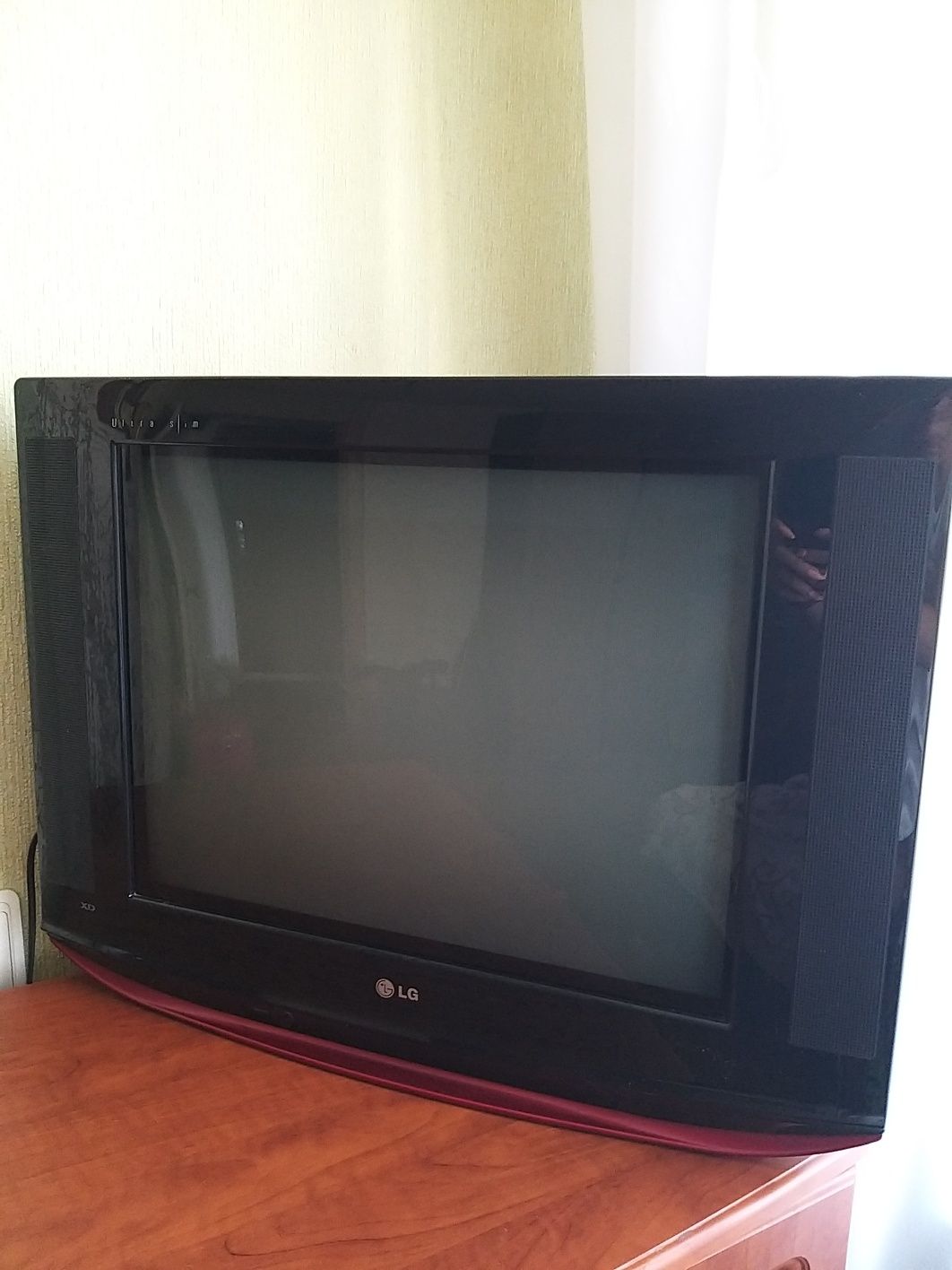 Телевизор LG цветной