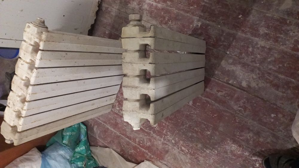 Продам радиатор евро чугун