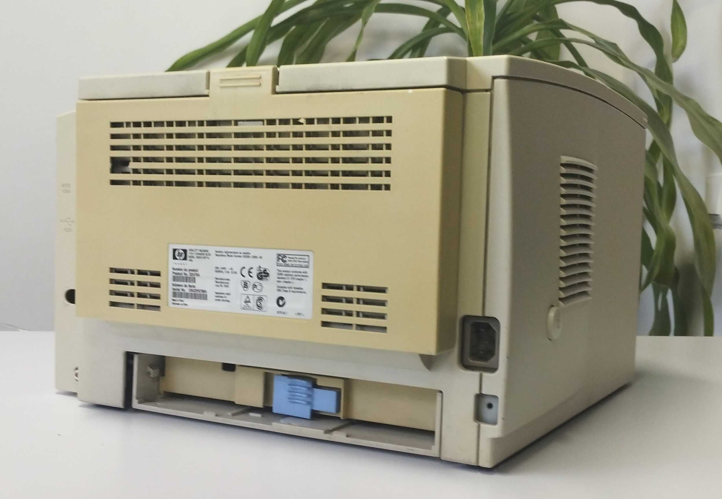 Лазерний ч/б принтер HP LaserJet 2300dn