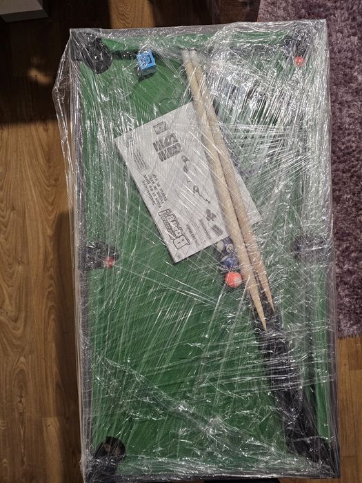 Mesa de matraquilhos e bilhar para crianças