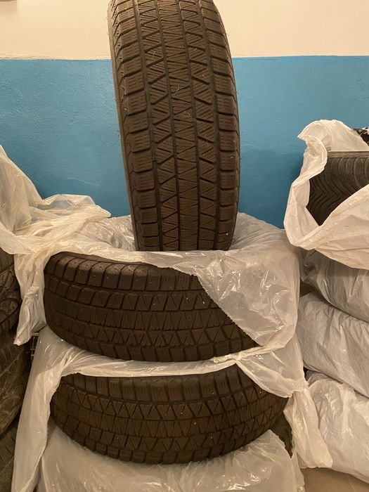 Зимові шини Bridgestone Blizzak 235 65 R17