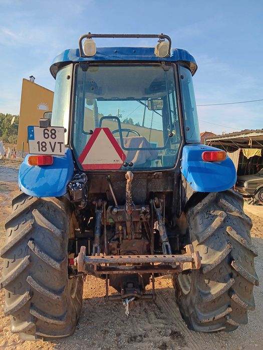 Trator 75cv impecável