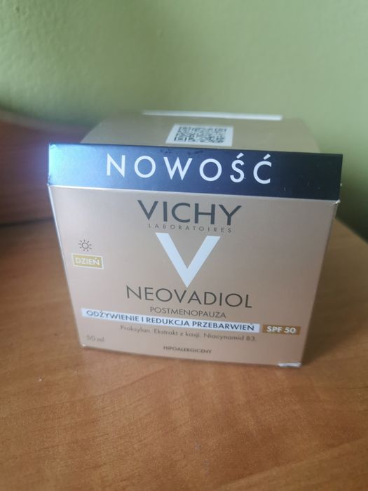Krem Neovadiol Postmenopauza Odżywienie i redukcja przebarwień SPF 50