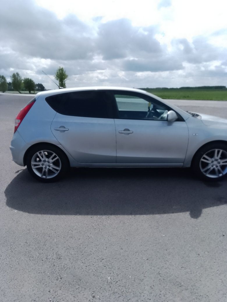 Hyundai i30 2.0 b