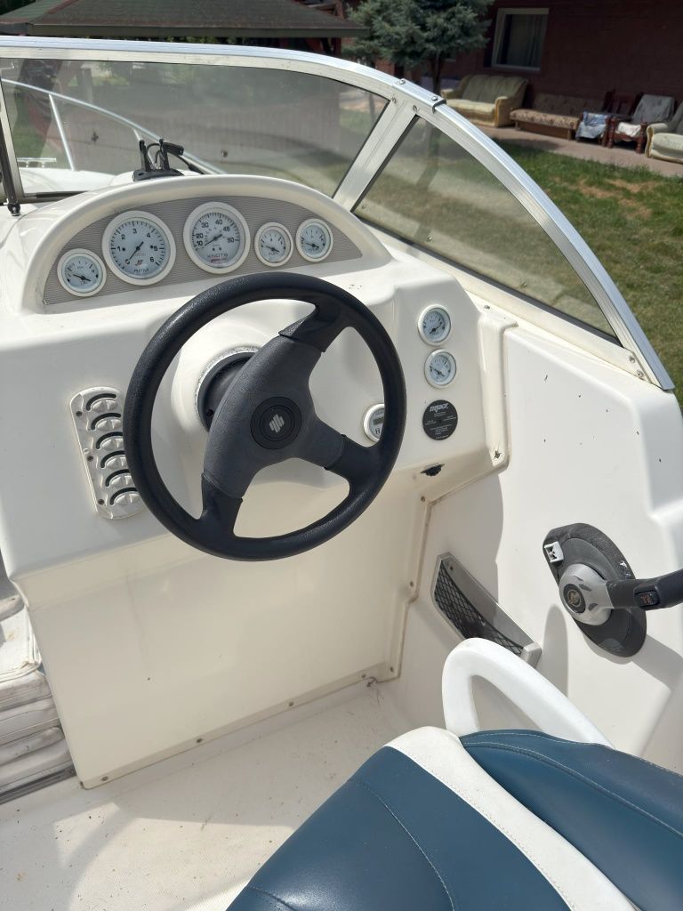 Motorówka Quicksilver Flamingo 625 cruiser + przyczepa. Zarestrowana