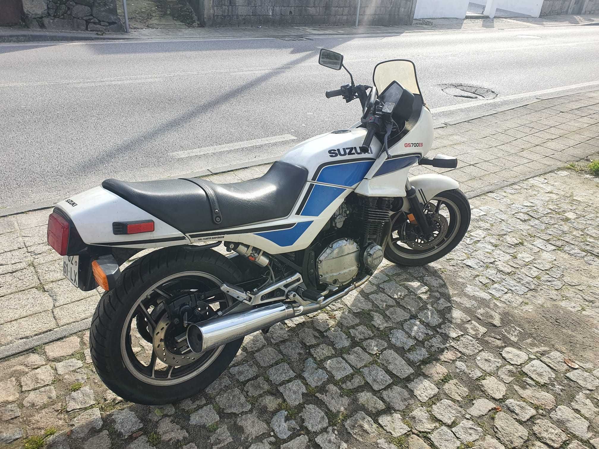 Suzuki GS 700 ES