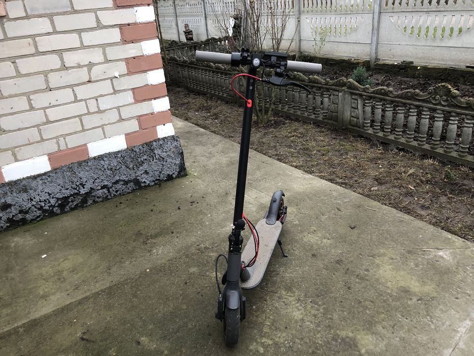 Продається електросамокат Xiaomi