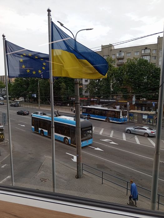 ВИШЕНКА !!! Продам смарт комнату на пр-те ЮНОСТИ !!!
