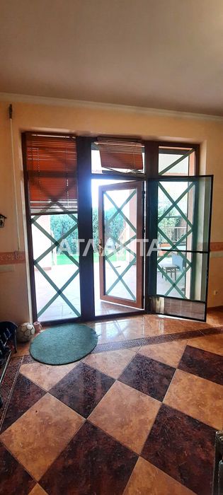 Двухэтажный дом вблизи моря в Вапнярке