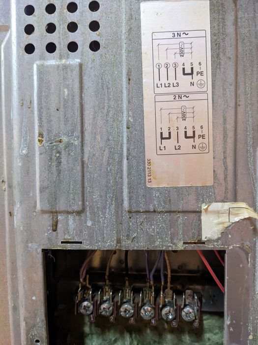 Електроплита з духовку Electrolux