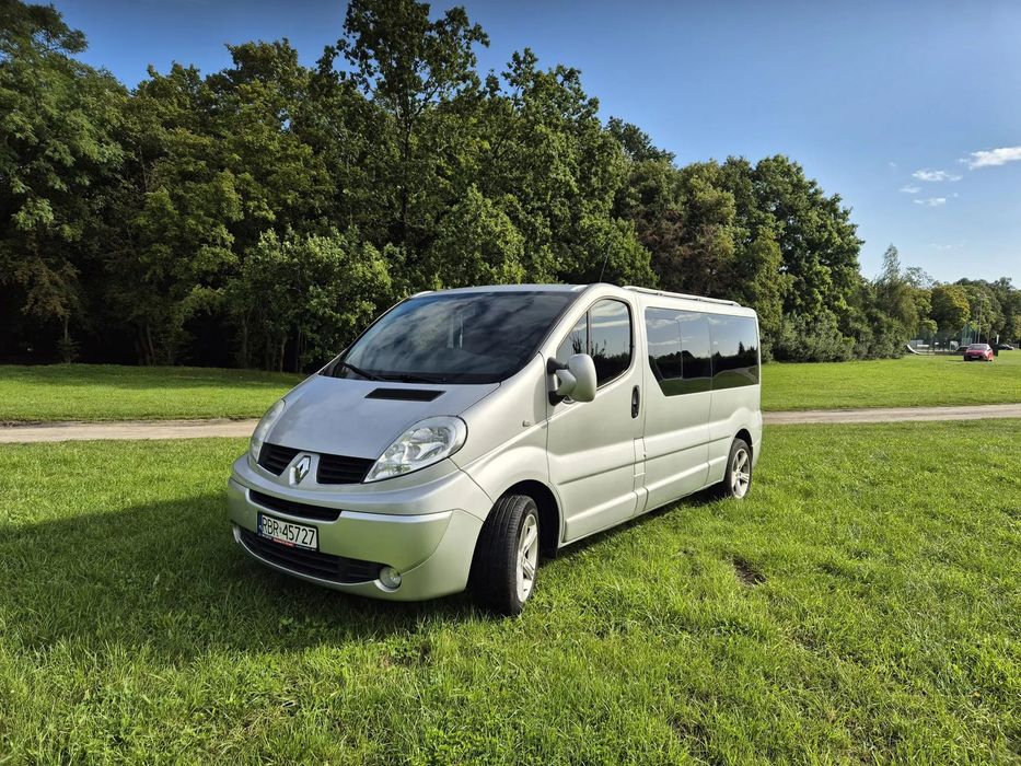 Renault Trafic Sprzedam RENAULT Trafic 2,0 DCI