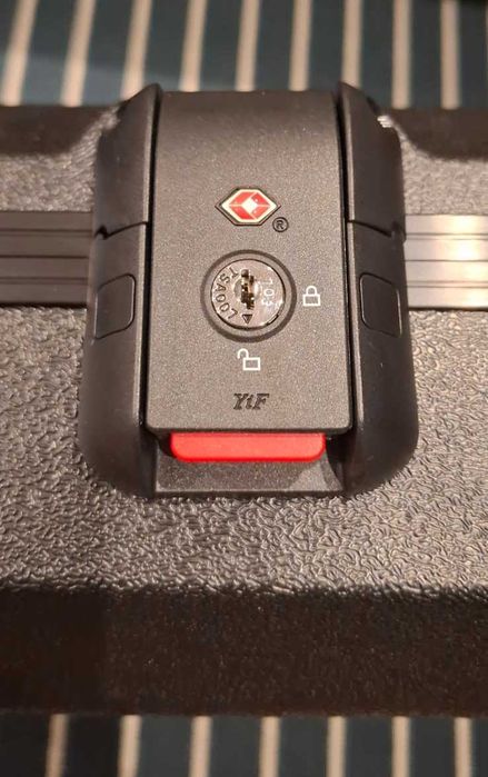 Flightcase Hardcase TSA Gator Guitarras Headless