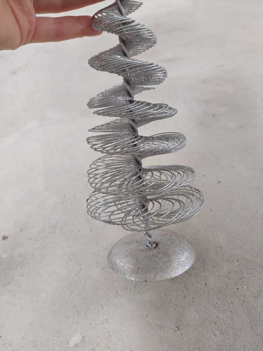 Árvore natal decorativa prateada