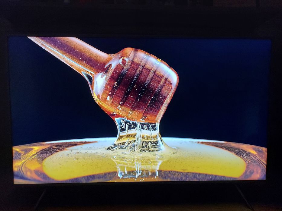 SmartTV QLED Samsung 55" 4K WiFi BT DVB-T2/S2/C Quantum HDR10+ ZESTAW!