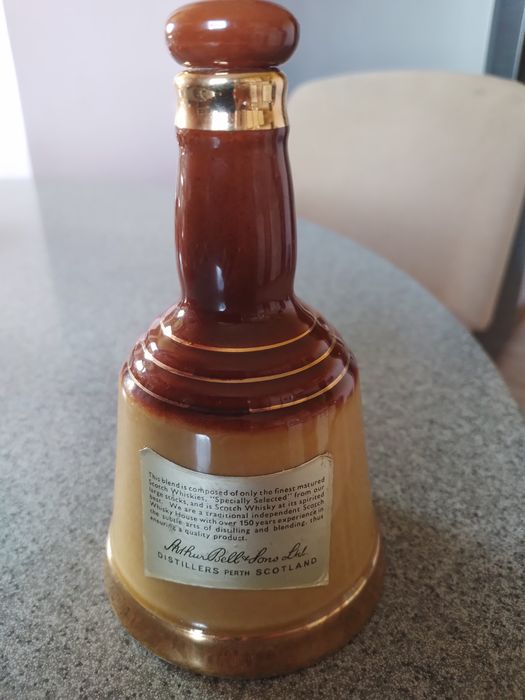 Kolekcjonerska butelka Bell's do whisky