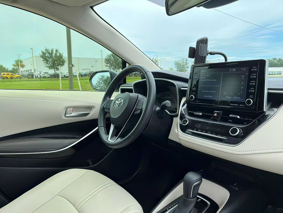 Toyota Corolla      2021