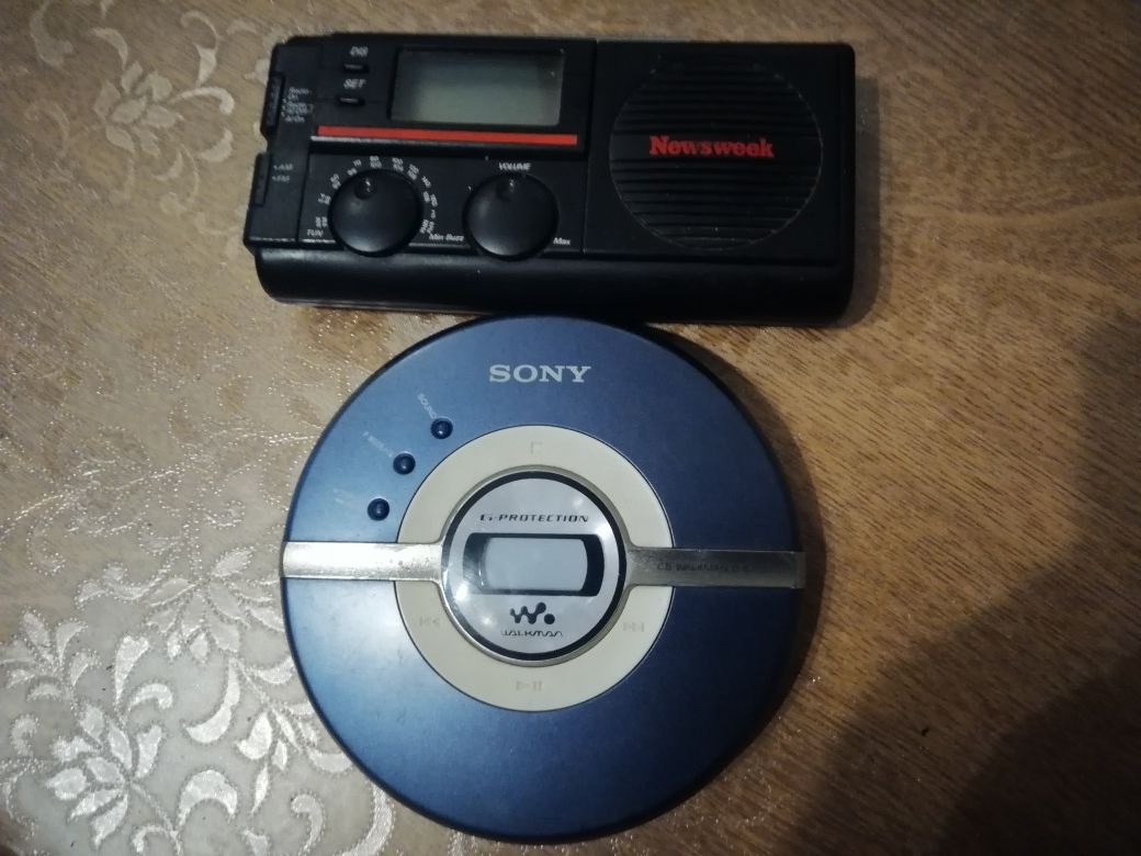 Leitor de CD e Rádio Colecção Anos 80