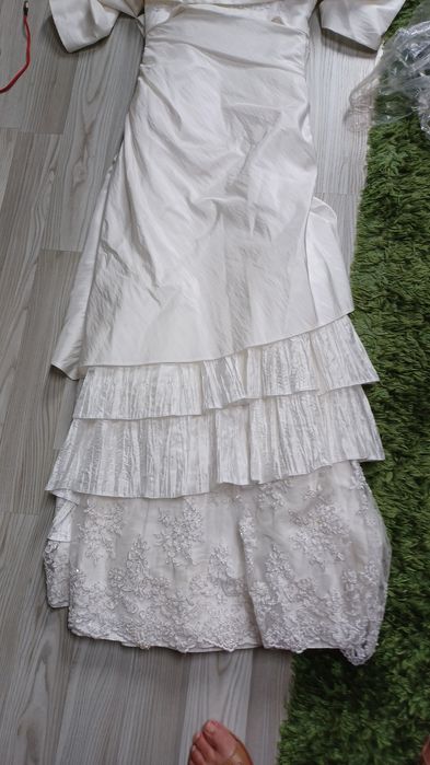 Suknia ślubna w kolorze ecru 40/164cm