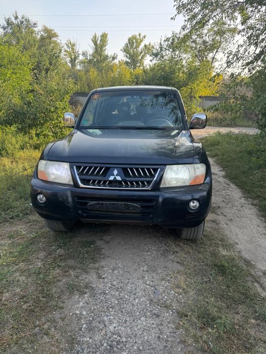 Продам Mitsubishi педжеро 2003
