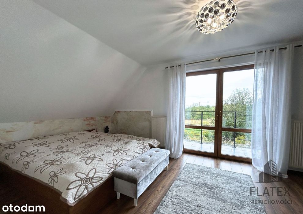 Piękny dom z dużym ogrodem pełnym zieleni!