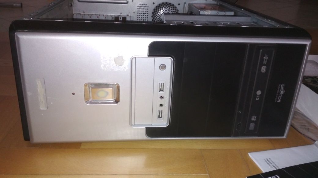 Komputer PC - płyta Asus P5K SE; GIGABYTE 9500GT; Intel core 2 duo