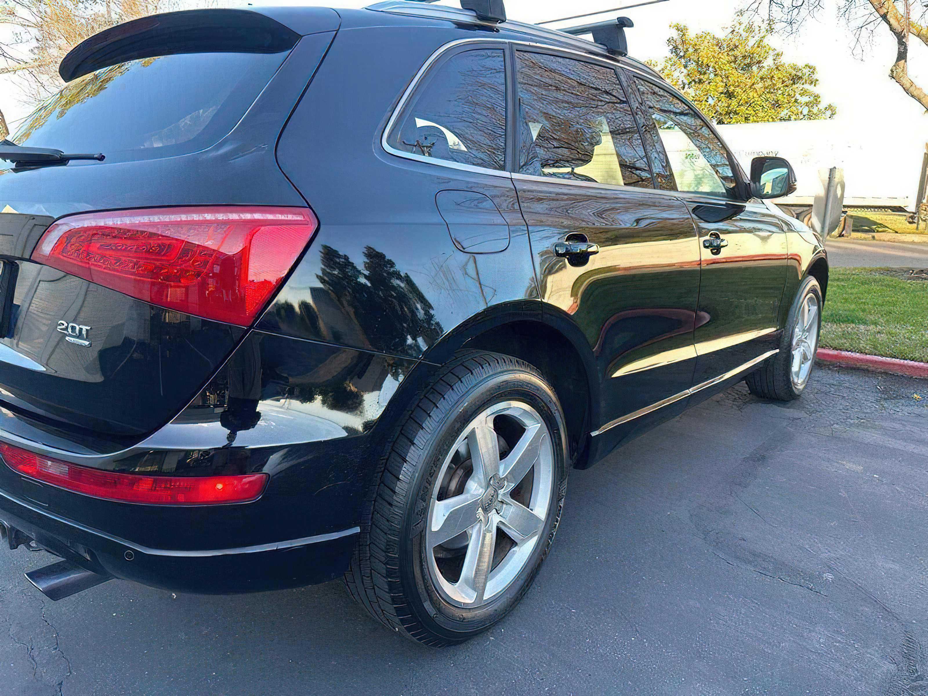 2011 Audi Q5 2.0T quattro Premium Plus