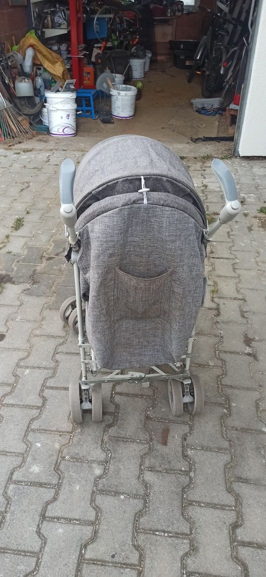 Sprzedam wózek spacerowy