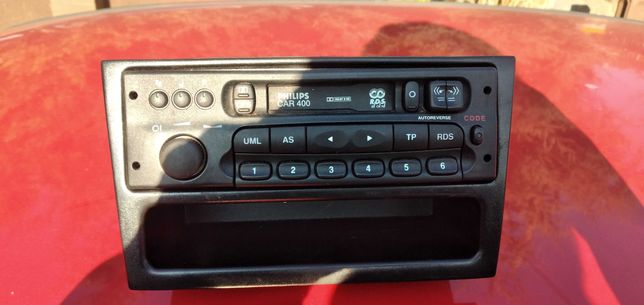 Radio Corsa C używane z kodem na obudowie