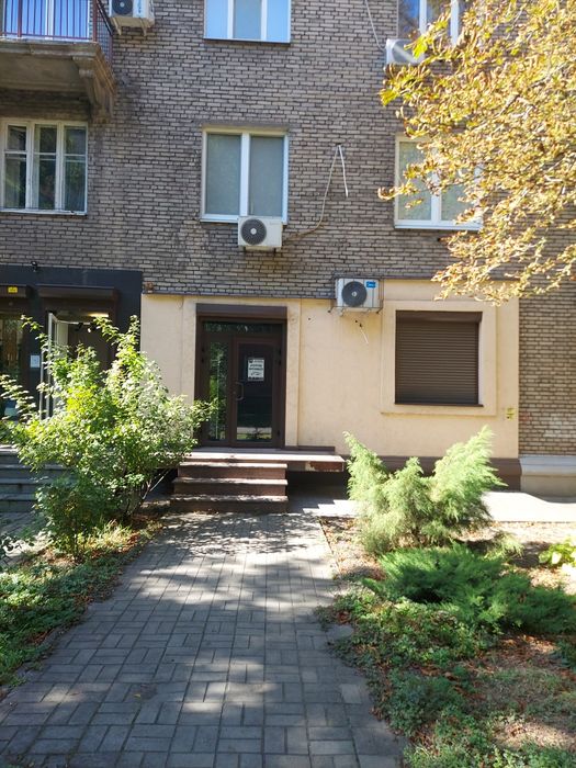 Офіс центр ТЦ Україна Жаботинського 45000 у.о