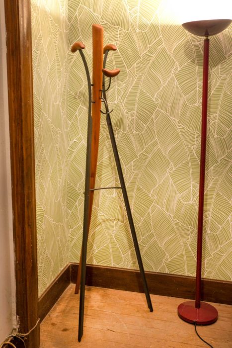 Cabide em Madeira e Aço