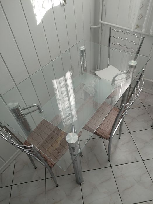 Stół do kuchni jadalni