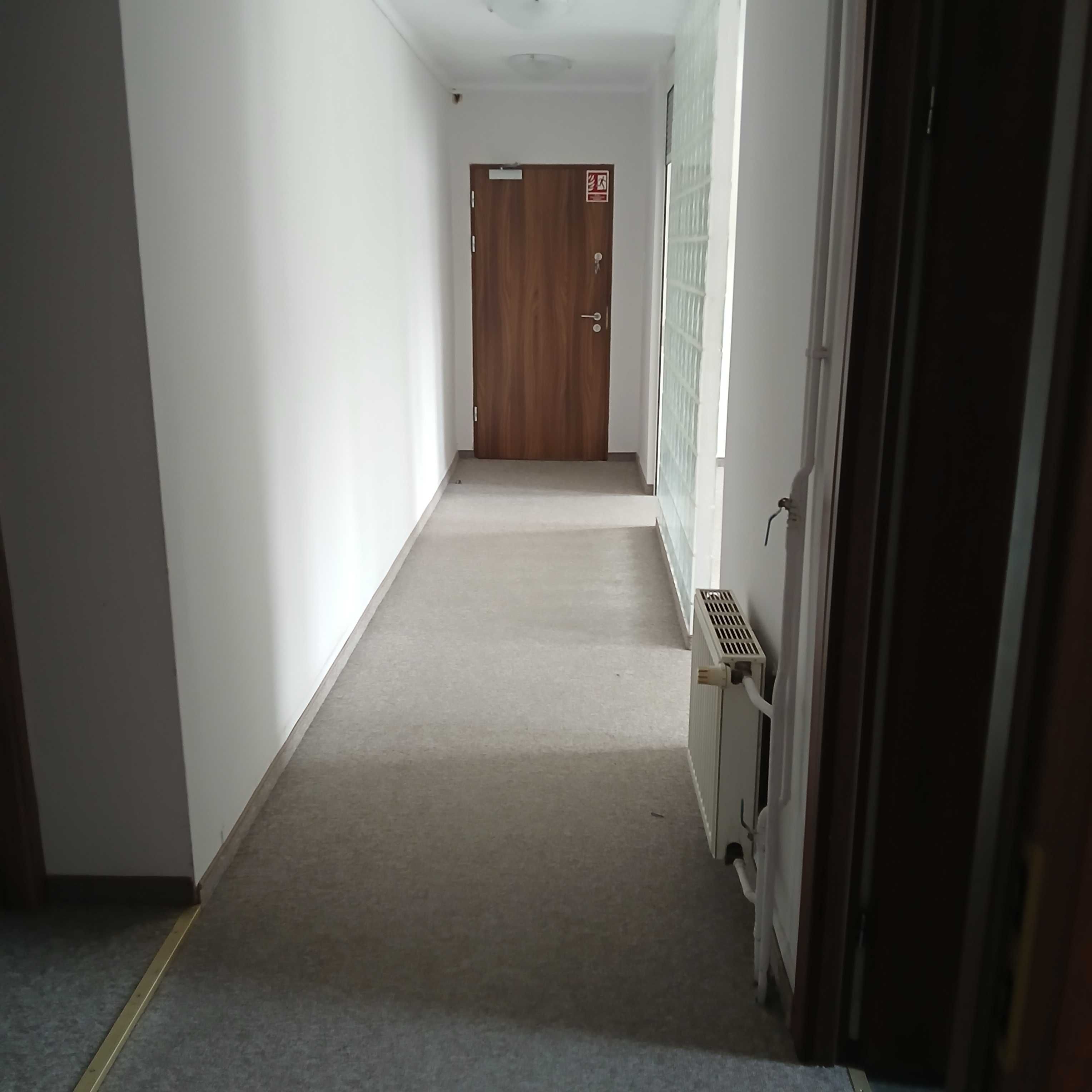 Wynajmę biuro o pow. 80m2 w centrum Wielunia