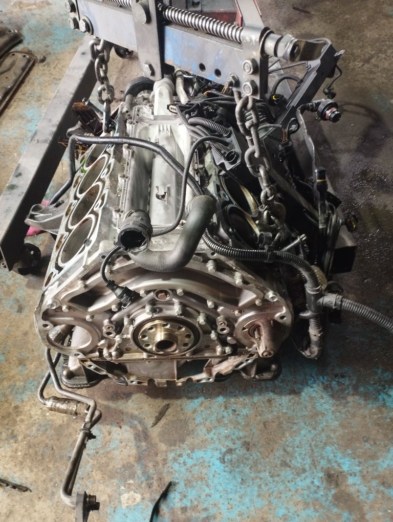 BMW E65 silnik  4.4 V8
