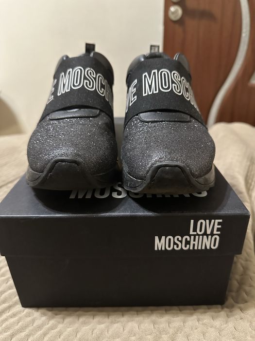 Moschino кросівки 40 р. Оригінал