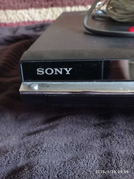Odtwarzacz  SONY CD DVD Tuner HDMI gratis