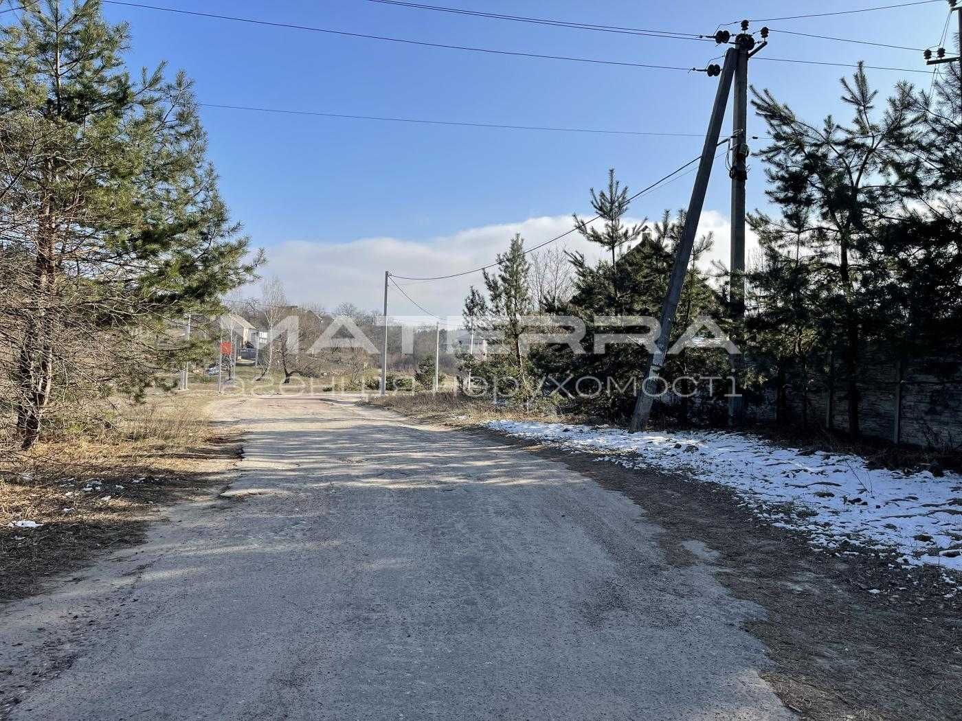 Малютянка ділянка 10 соток забудова, ліс озеро