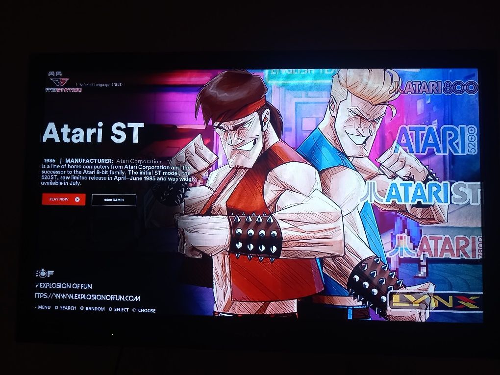 Consola retro com mais de 10 000 jogos.